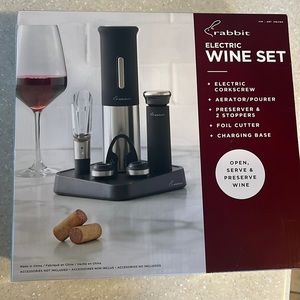 Rabbit electric wine set - brand new in box